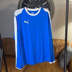 11 Men’s puma shirt